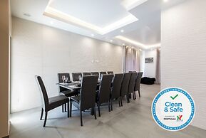 Luxury 47 - Deluxe Villa