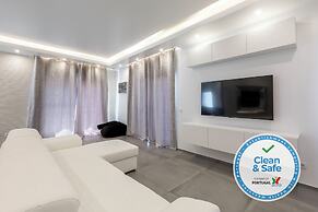 Luxury 47 - Deluxe Villa