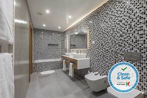 Luxury 47 - Deluxe Villa