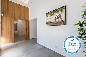 Luxury 47 - Deluxe Villa