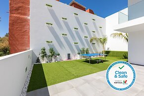 Luxury 47 - Deluxe Villa