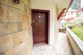 2 Bedroom, 2 Showeroom Villa Suitable for a Family Skication and Remot