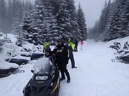 2 Bedroom, 2 Showeroom Villa Suitable for a Family Skication and Remot