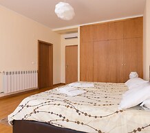 Villa With Private Pool, Garden, Terrace and Marina View