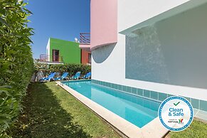 Villa With Private Pool, Garden, Terrace and Marina View