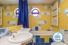 Villa With Private Pool, Garden, Terrace and Marina View