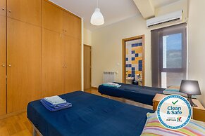 Villa With Private Pool, Garden, Terrace and Marina View