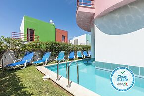 Villa With Private Pool, Garden, Terrace and Marina View