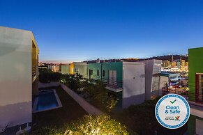 Villa With Private Pool, Garden, Terrace and Marina View