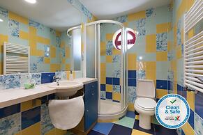 Villa With Private Pool, Garden, Terrace and Marina View