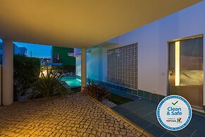 Villa With Private Pool, Garden, Terrace and Marina View