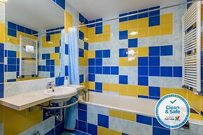 Villa With Private Pool, Garden, Terrace and Marina View