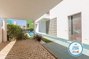 Villa With Private Pool, Garden, Terrace and Marina View