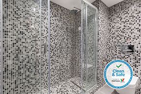 Belavista City Center Apartment 214