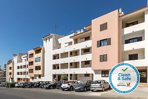 Belavista City Center Apartment 214