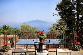 Stony Villa Volcano View