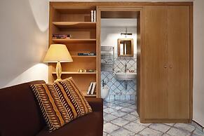 Stony Villa Volcano View