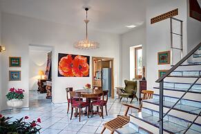 Stony Villa Volcano View