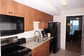 Towers On The Grove Condo