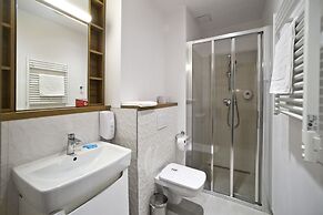 P&O Apartments Wolska Residence 165