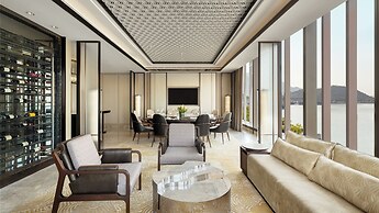 Sheraton Hong Kong Tung Chung Hotel