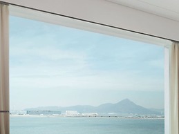 Sheraton Hong Kong Tung Chung Hotel