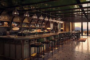 Sheraton Hong Kong Tung Chung Hotel