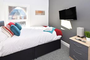 Townhouse @ 272 Walthall Street Crewe