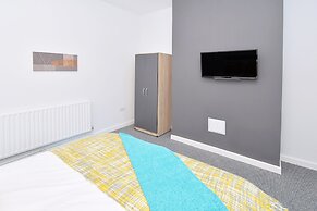 Townhouse @ 272 Walthall Street Crewe