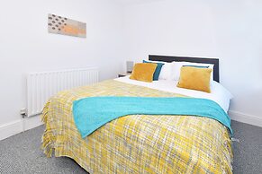 Townhouse @ 272 Walthall Street Crewe