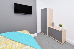 Townhouse @ 272 Walthall Street Crewe