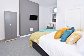 Townhouse @ 272 Walthall Street Crewe