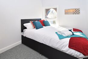 Townhouse @ 272 Walthall Street Crewe