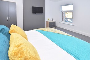 Townhouse @ 272 Walthall Street Crewe