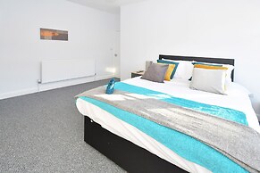 Townhouse @ 272 Walthall Street Crewe