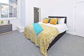 Townhouse @ 272 Walthall Street Crewe