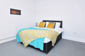 Townhouse @ 272 Walthall Street Crewe