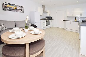 Townhouse @ 272 Walthall Street Crewe