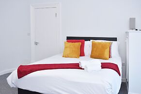 Townhouse @ 272 Walthall Street Crewe