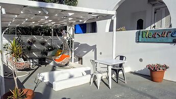 Room-pleasure Room 2 By The Sea