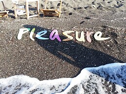 Room-pleasure Room 3 By The Sea