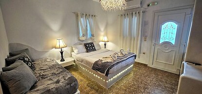 Room in Studio - Pleasure Studios1 Person 3