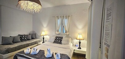 Room in Studio - Pleasure Studios1 Person 3