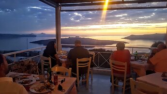 Room in Studio - Pleasure Studios1 Person 3