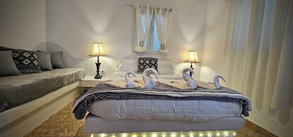 Room in Studio - Pleasure Studios1 Person 3