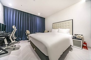 Daegu Dongseongro Hotel Labella