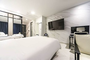 Daegu Dongseongro Hotel Labella