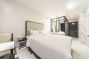 Daegu Dongseongro Hotel Labella