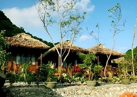 Halong Bay Deluxe Cruise Bungalow on Island