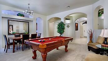 Near Great Shopping & Dining! Pool Table & Games!